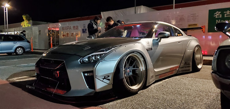 スカイライン GT-Rの京9・京都・gtr・スーパーカー・オフ会に関するカスタム事例の投稿画像13枚目