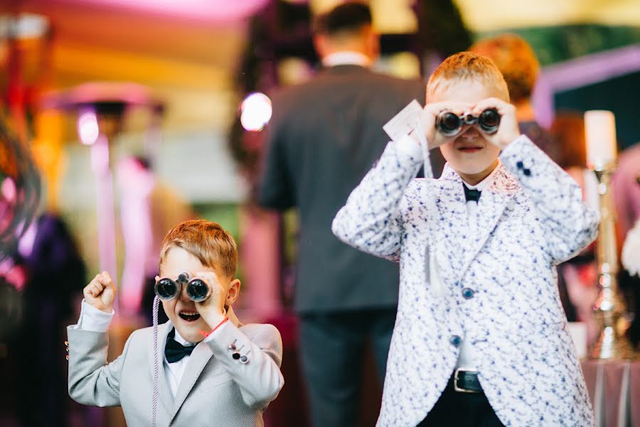 Fotógrafo de casamento Katya Romanova (katiaromanova). Foto de 17 de abril 2019