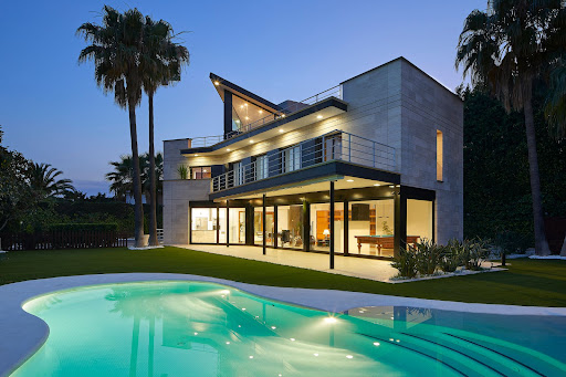 Modern house with pool and palm trees - Prestige chalet for sale in Sitges, 6 rooms, 6 bedrooms