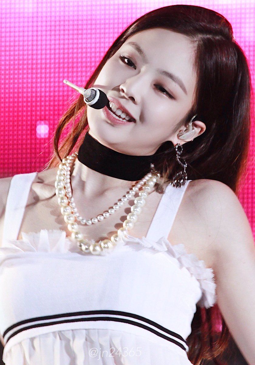 blackpink jennie female gdragon 1