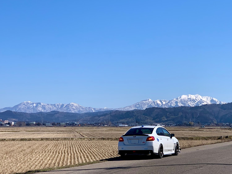 WRX STIのコメント&イイねありがとうございます🙏・お散歩・雪山コラボ・髪バッサリ・オフ会のご参加お待ちしておりますに関するカスタム事例の投稿画像5枚目