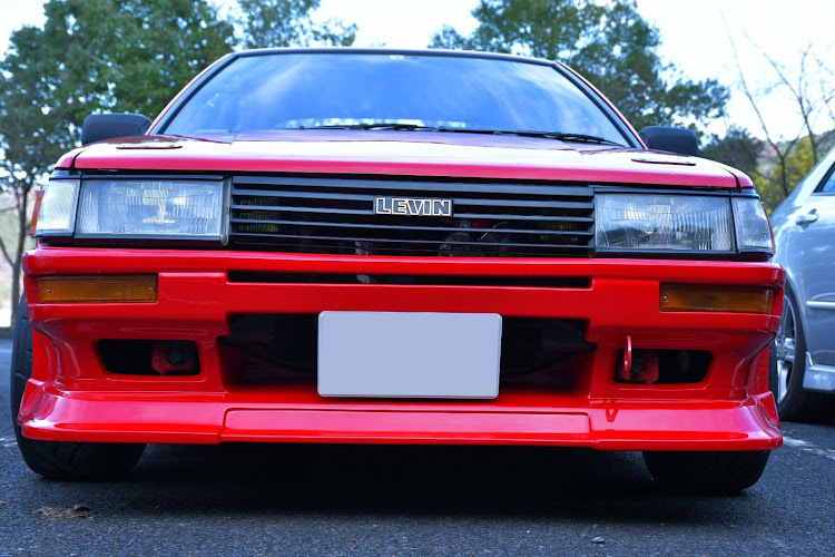 カローラレビンの正面写真・AE86・梅雨明け間近に関するカスタム事例の投稿画像3枚目