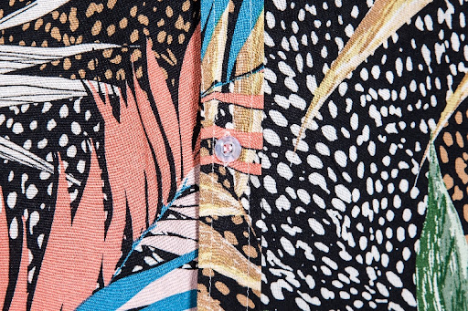Title 7, Short sleeve shirt with printed lapel