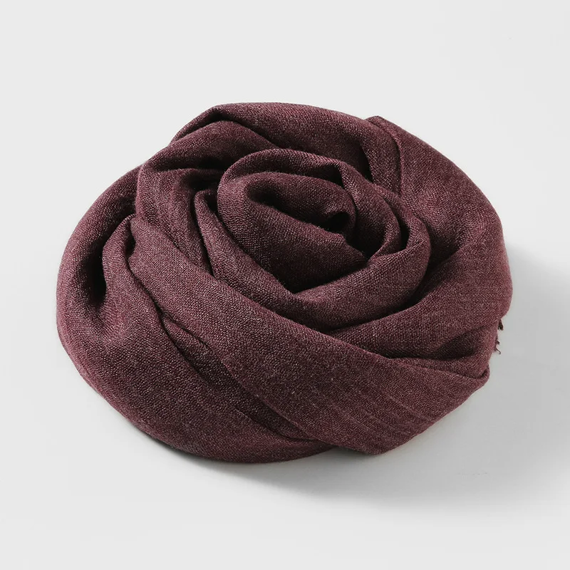 Écharpe artistique en coton et lin de couleur unie pour femmes