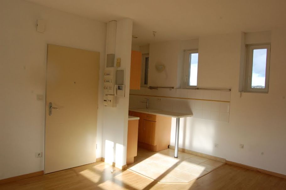 Location  appartement 3 pièces 49 m² à Sancerre (18300), 473 €