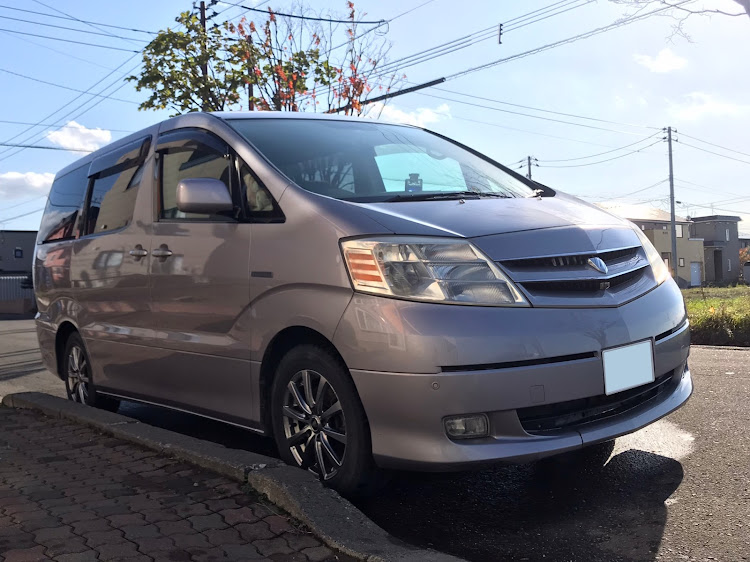 アルファードのアルファードハイブリッド・ポロ TSI・修学旅行・プチカスタム・洗車に関するカスタム事例の投稿画像1枚目