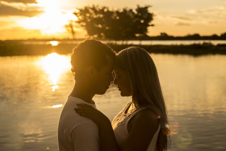 Wedding photographer Junior Souza (juniorsouza). Photo of 19 April 2018