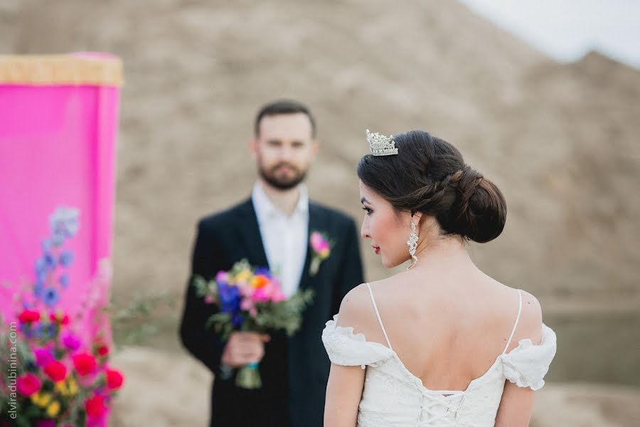 Fotógrafo de casamento Elvira Dubinina (astor). Foto de 27 de março 2016