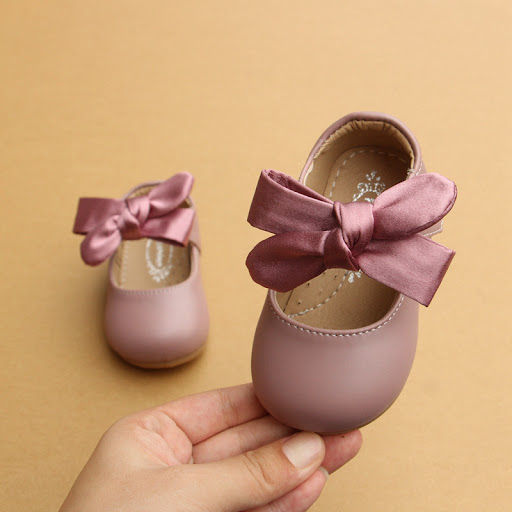 Title 3, Girls soft sole princess shoes with bow, perfe...