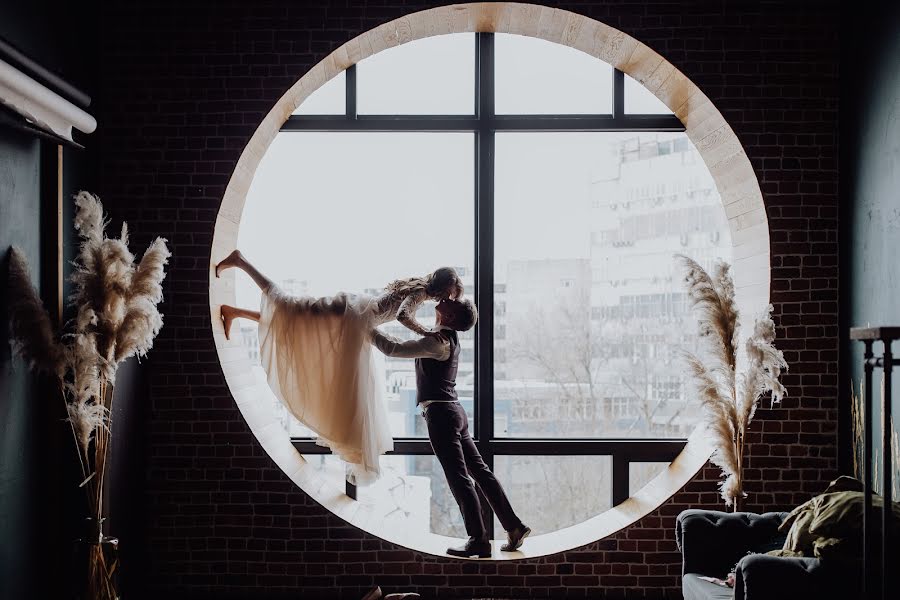 Svadobný fotograf Aleksandr Osadchiy (osadchyiphoto). Fotografia publikovaná 18. decembra 2020