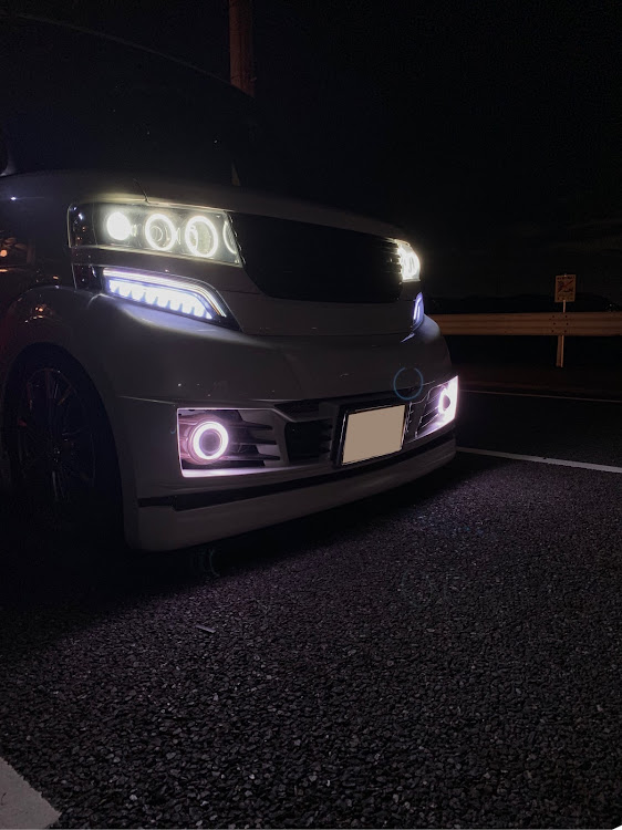 Nボックスカスタムの塗り分け・仮完成・素人塗装・こんな車でよかったらいいねお願いします・誰かコラボしませんか？に関するカスタム事例の投稿画像4枚目