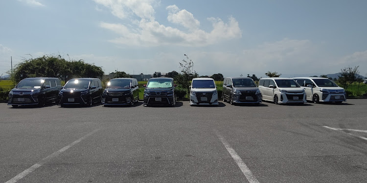 ノアのたまたま遭遇・タイミングよく洗車してたに関するカスタム事例の投稿画像1枚目