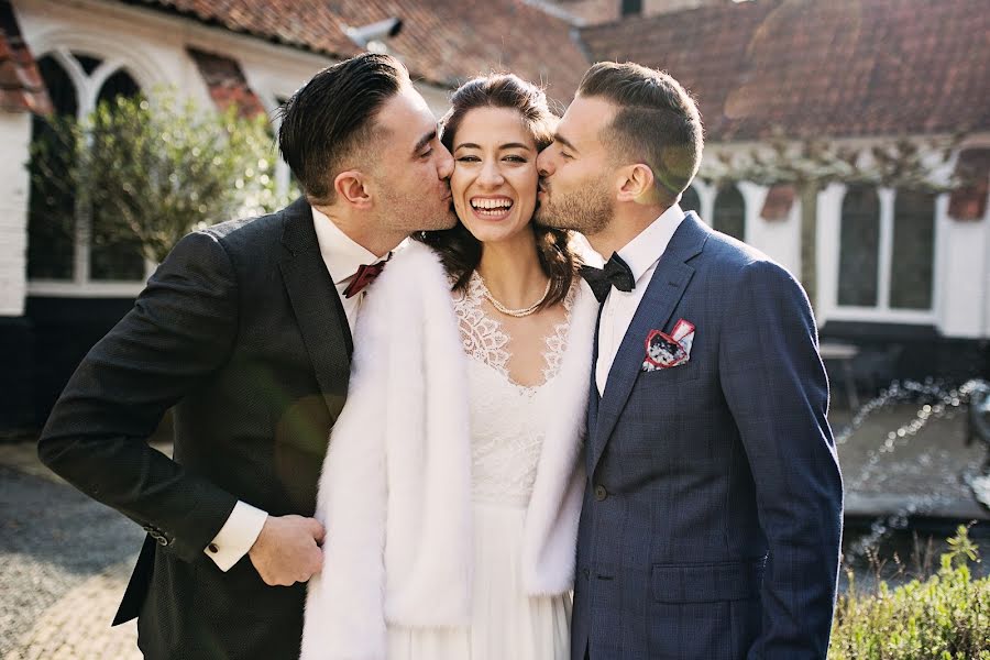 Fotógrafo de casamento Elena Yurshina (elyur). Foto de 17 de março 2020