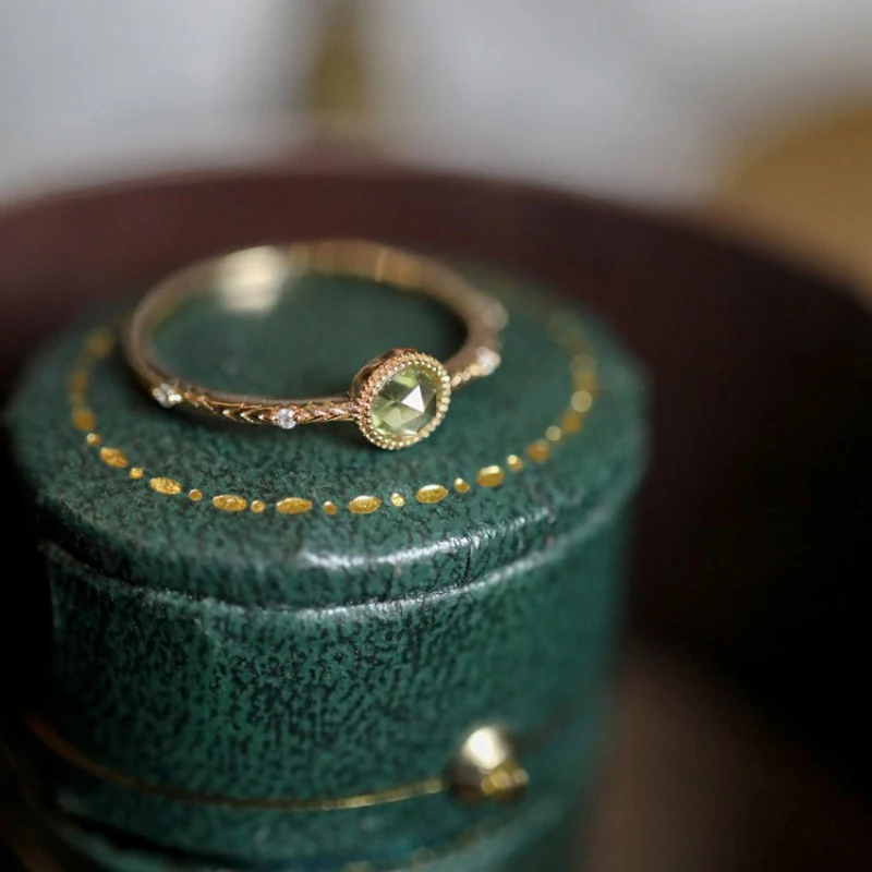 Title 4, Groene olijf roos geslepen ring vrouwelijk stij...