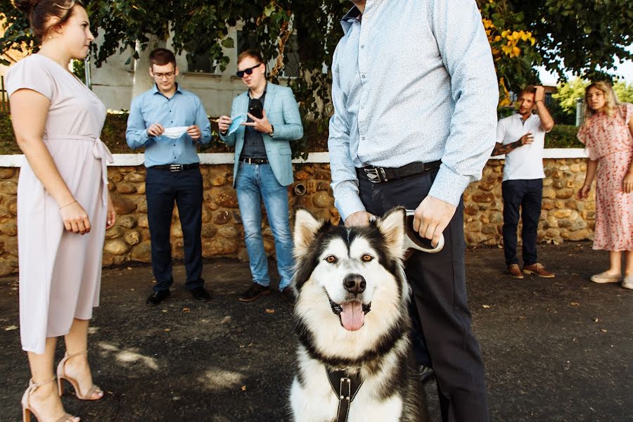 Fotógrafo de casamento Yuliya Loginova (shinigami). Foto de 25 de outubro 2020