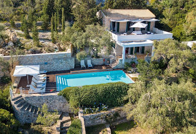 Villa avec jardin et terrasse 2