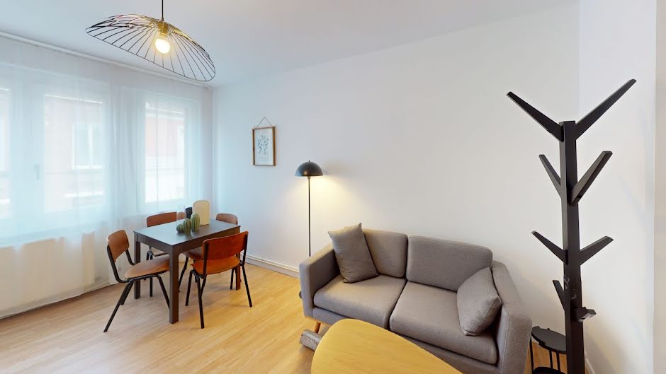 Location meublée appartement 3 pièces 43 m² à Lens (62300), 750 €