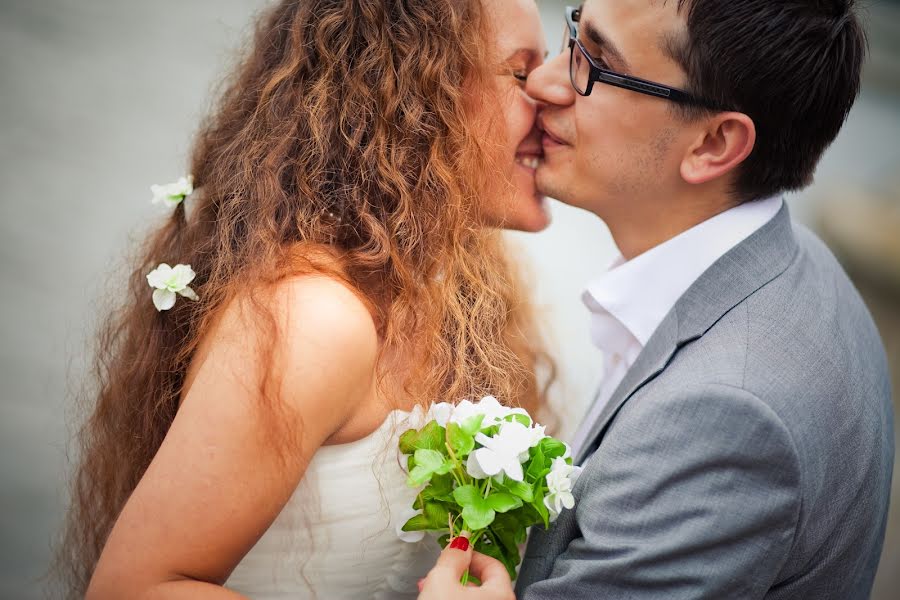 Fotógrafo de casamento Marina Samovich (msamovich). Foto de 3 de junho 2015