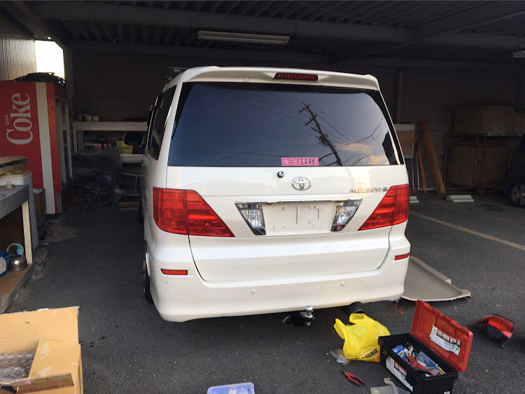 アルファードのDIY・テールランプ交換に関するカスタム事例の投稿画像1枚目