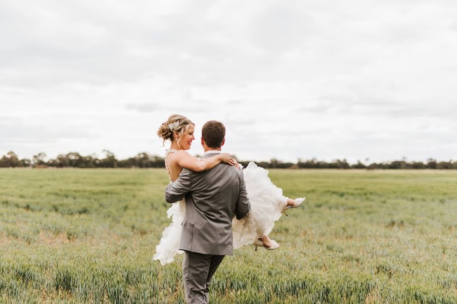 Wedding photographer Samantha Oliver (samanthaoliver). Photo of 12 February 2019