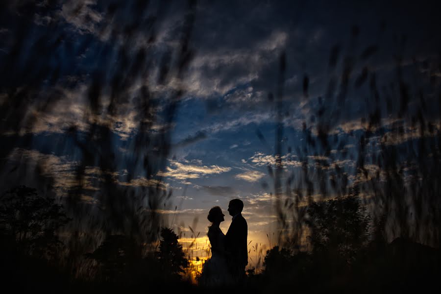 Fotógrafo de bodas Vali Matei (matei). Foto del 9 de septiembre 2015