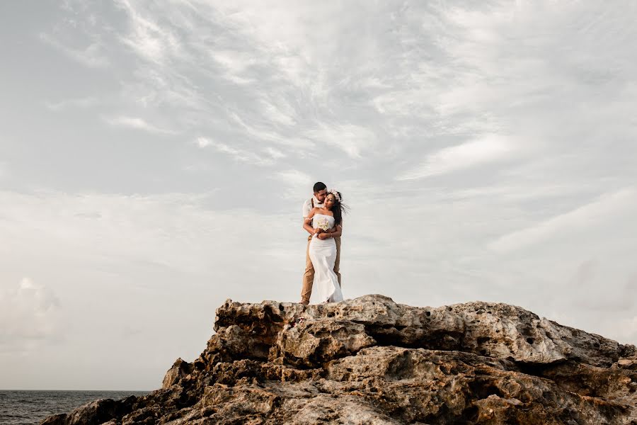 Fotógrafo de casamento Hector Yupit (hectoryupit). Foto de 22 de março 2022