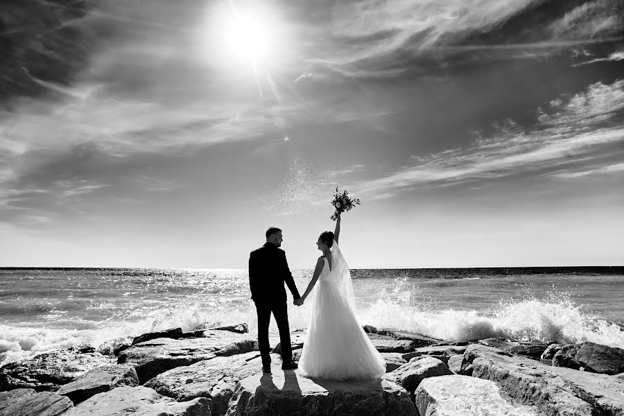 Wedding photographer Oleg Oleart (oleart). Photo of 14 December 2020