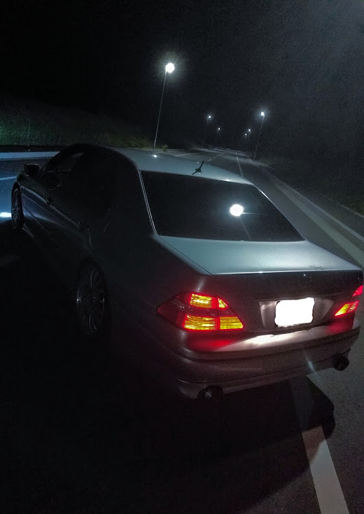 セルシオのDIY・夜のドライブ・かっこいい・世界で一番に関するカスタム事例の投稿画像2枚目