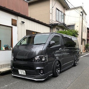 ハイエースバン TRH200V