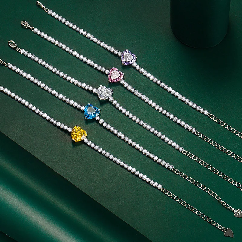 Dames armband met vintage hartvormige zirkonia, Europese en Amerikaanse stijl, modieus en elegant sieraad voor vrouwen.