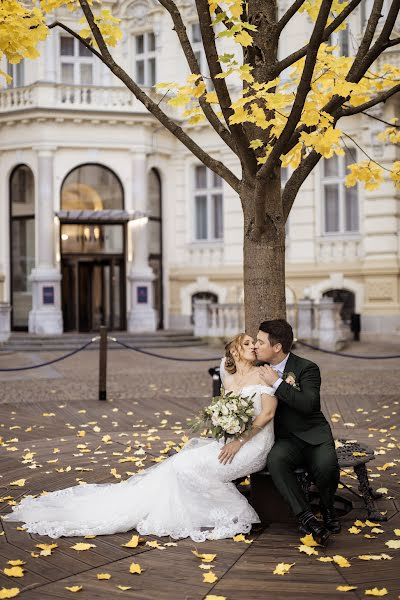 Esküvői fotós Dominika Jandáková (dostalovaphoto). Készítés ideje: 2021 december 21.