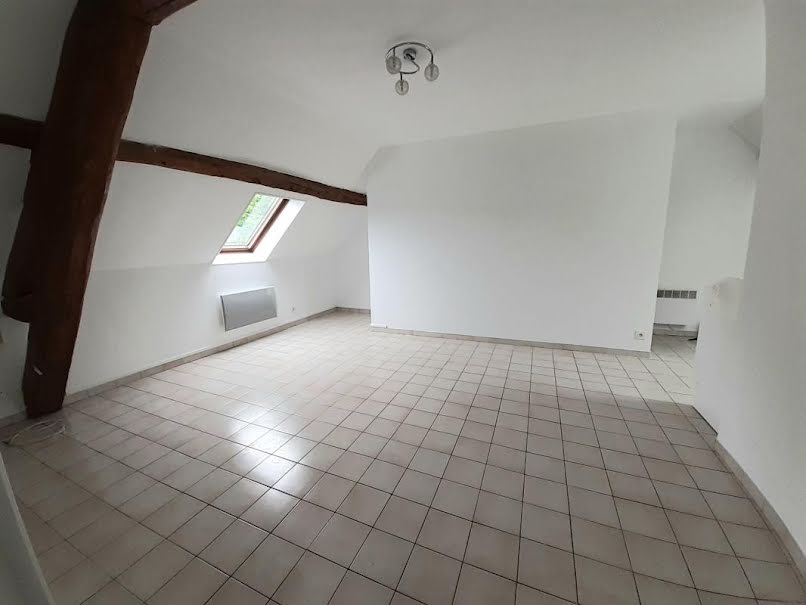 Location  appartement 2 pièces 37 m² à Nanteuil-le-Haudouin (60440), 670 €