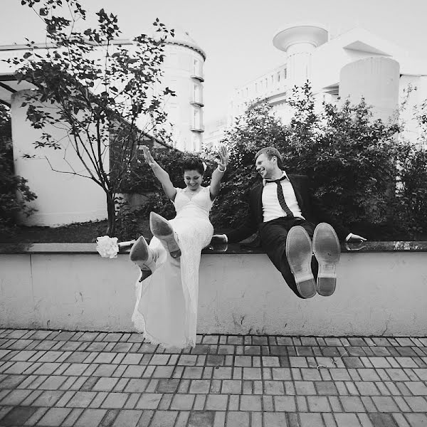 Wedding photographer Aleksandr Ponomarev (kosolapy). Photo of 11 December 2012