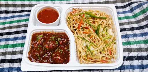 Veg Manchurian With Veg Noodles