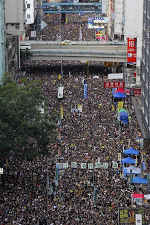 港七一遊行拒改期 民陣照上街但改遮打道為終點