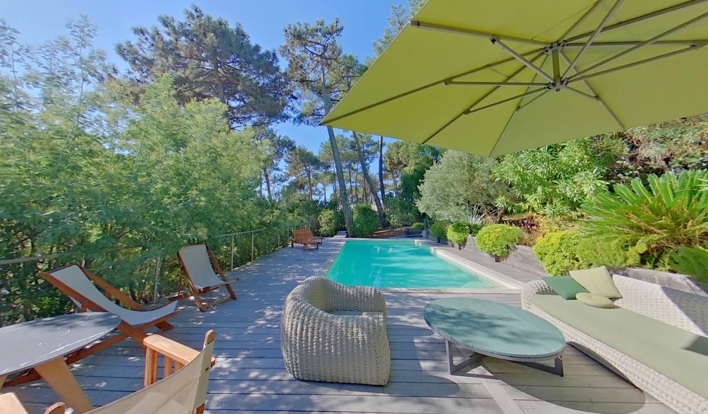 Maison avec piscine et terrasse Lege-cap-ferret