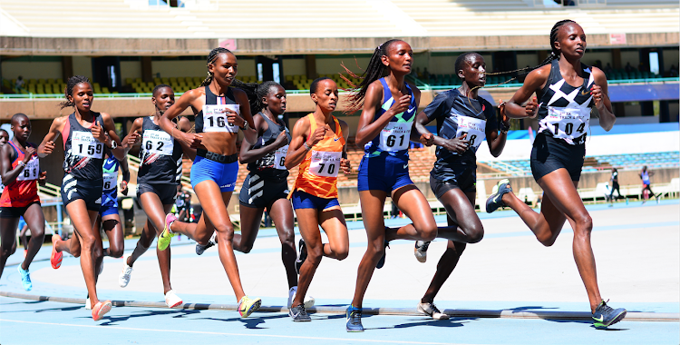 Hellen Obiri leads a pack in 10,000m race during the second AK Track and Field series at Moi Stadium, Kasarani.