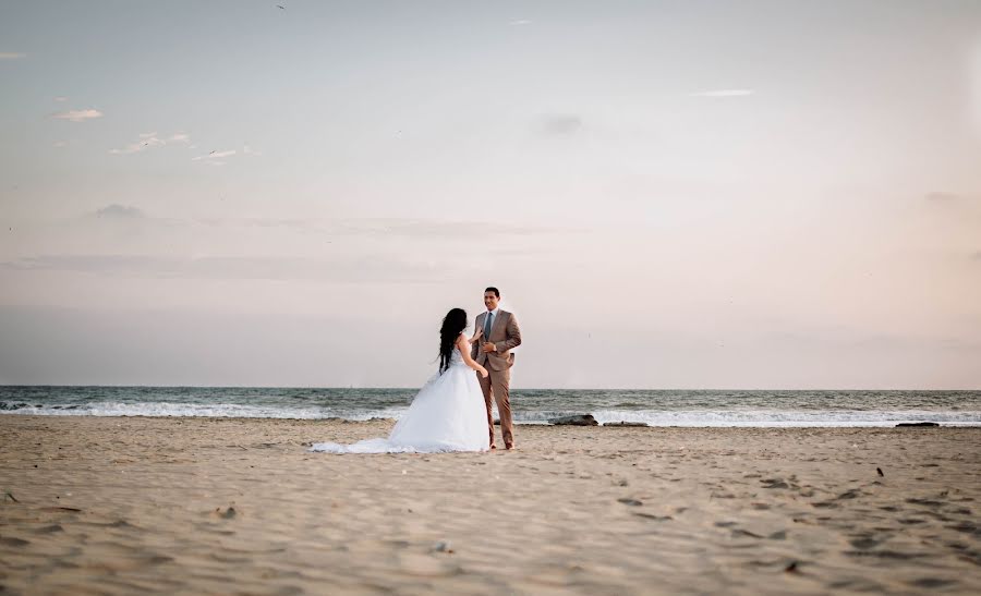 Fotógrafo de bodas Bryan Baquerizo (bryanbaquerizo). Foto del 24 de abril 2020