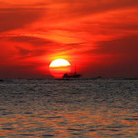 BOAT SUNSET di 