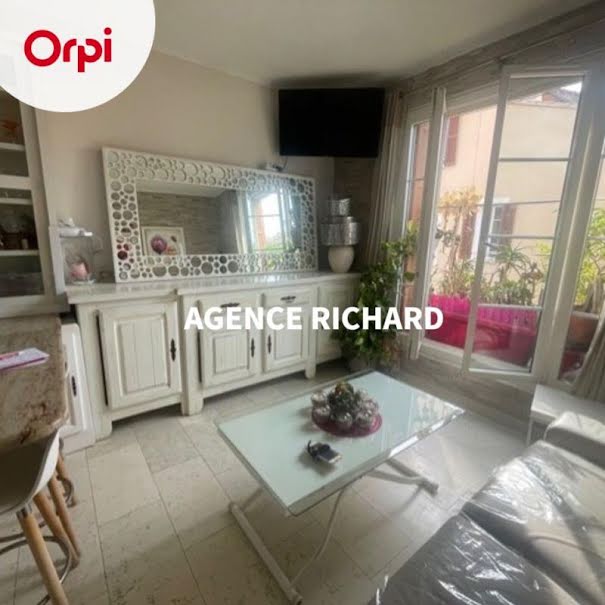 Location  appartement 3 pièces 55 m² à La Seyne-sur-Mer (83500), 700 €