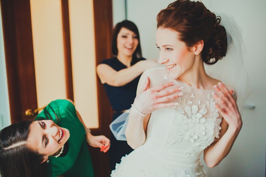 結婚式の写真家Rita Novikova (rribakarp)。2015 5月18日の写真