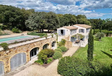 Maison avec piscine et terrasse 10