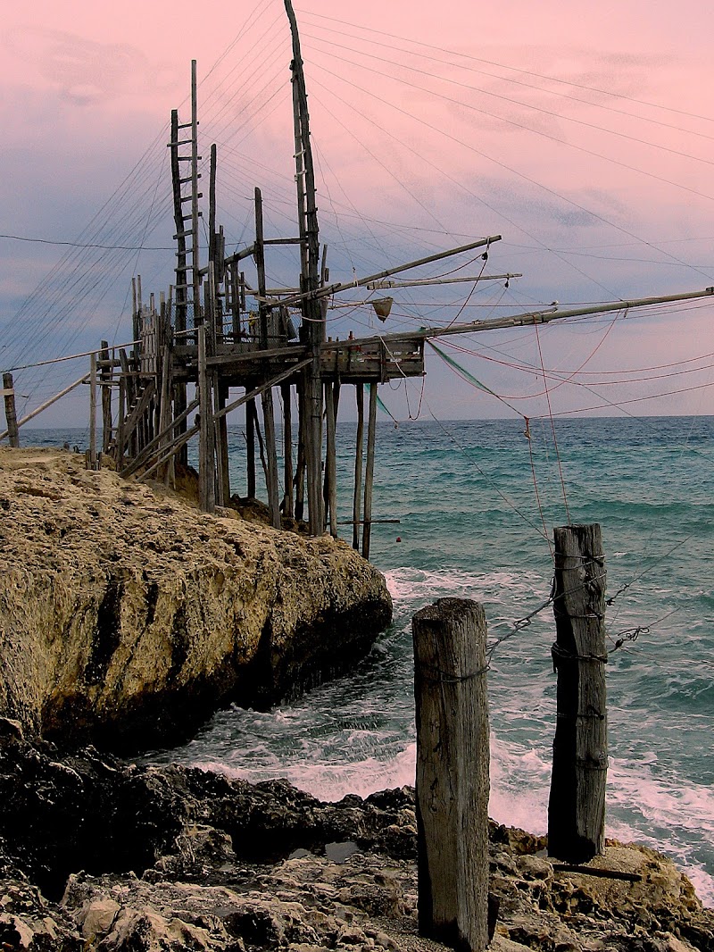 Trabucco. Antica macchina da pesca. di danisca