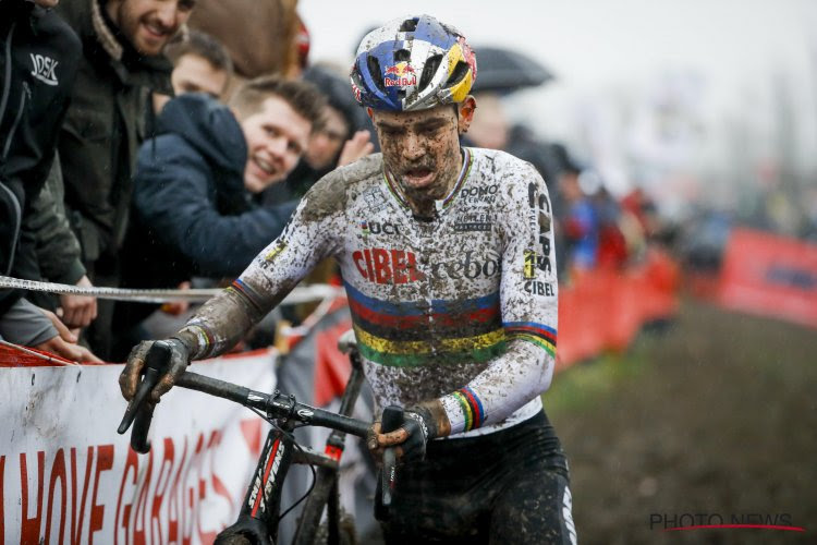 Wout Van Aert kan perfect een jaartje zonder wereldtitel: "Niet van levensbelang zoals voor Mathieu"