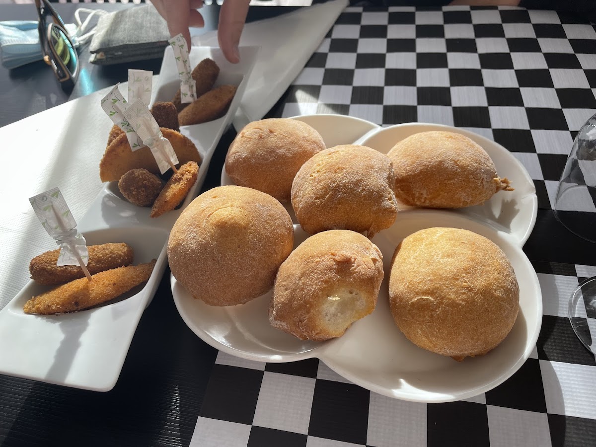 Gluten-Free Bread/Buns at Restaurante Refúgio do Maneta