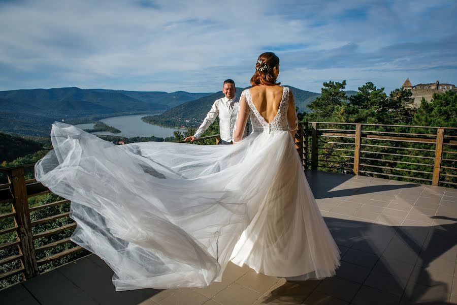 Fotografer pernikahan Zoltán Füzesi (moksaphoto). Foto tanggal 12 Oktober 2020