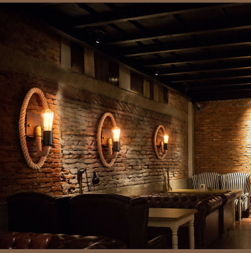 Title 3, Retro industrial style restaurant hemp rope wal...