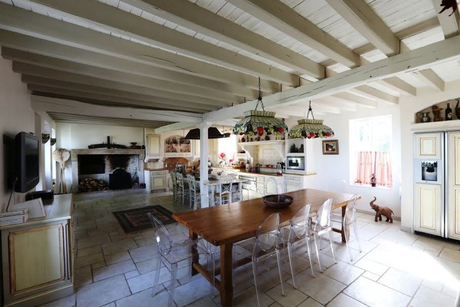 Vente propriété 7 pièces 219.06 m² à Saint-Saulge (58330), 486 000 €