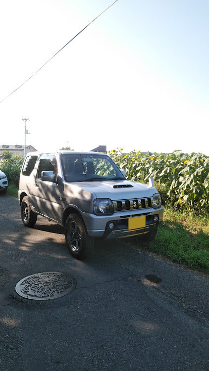 ジムニーの日曜日休み・早朝から洗車・出張部品交換・ひまわり畑・面白いステッカーに関するカスタム事例の投稿画像4枚目