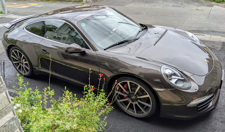 911 クーペの洗車・梅雨明け間近に関するカスタム事例の投稿画像1枚目